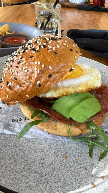 Bukit Cafe