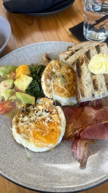 Bukit Cafe