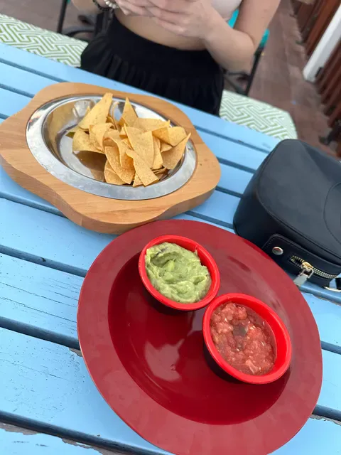 Cachos Bingin Mexican Restaurant