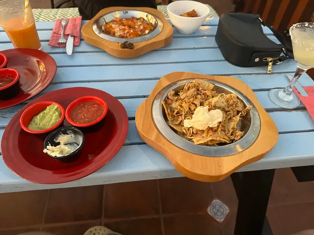 Cachos Bingin Mexican Restaurant