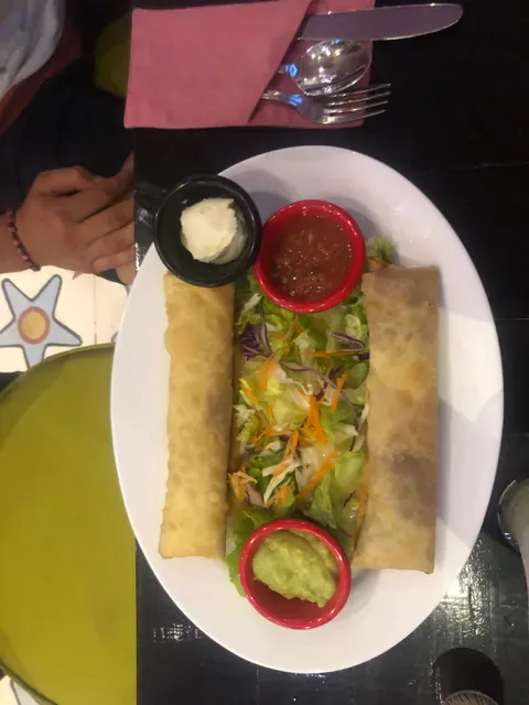 Cachos Bingin Mexican Restaurant