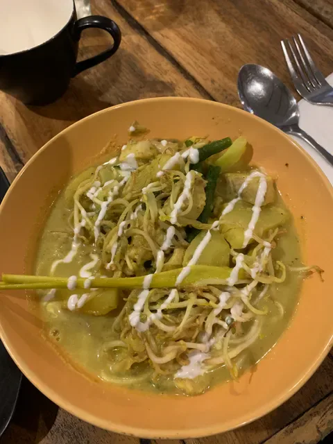 Cempaka cafe and Homestay