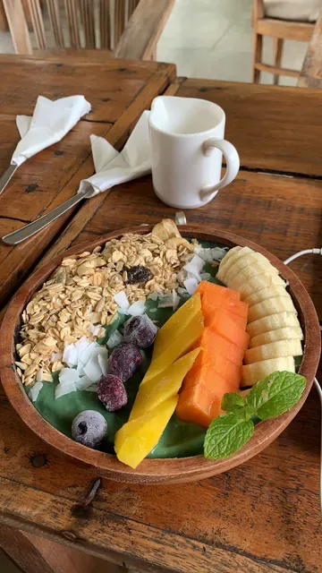 Cempaka cafe and Homestay