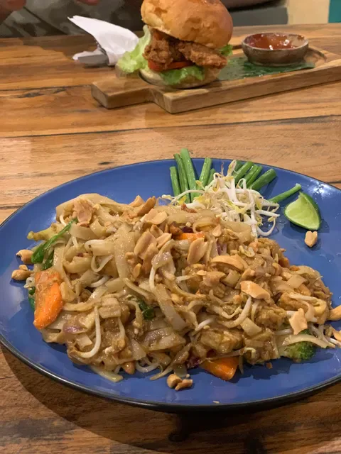 Cempaka cafe and Homestay
