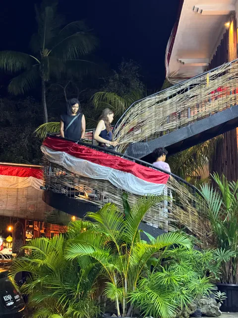 Cockatoo International Bar & Restaurant Nusa Dua