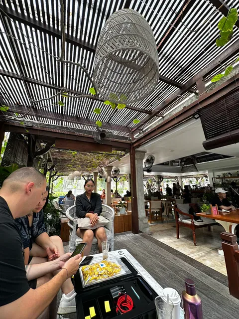 Colabo Cafe - Breakfast and Brunch Spot