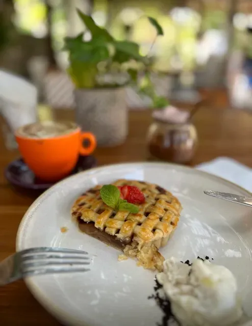 Colabo Cafe - Breakfast and Brunch Spot