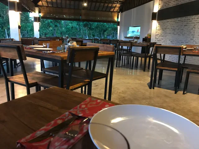 DiVino by Casa Asia