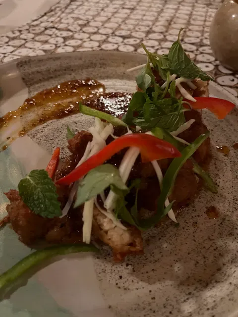 Dugong Restaurant, Bar & Lounge