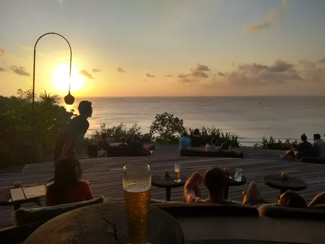Dugong Restaurant, Bar & Lounge