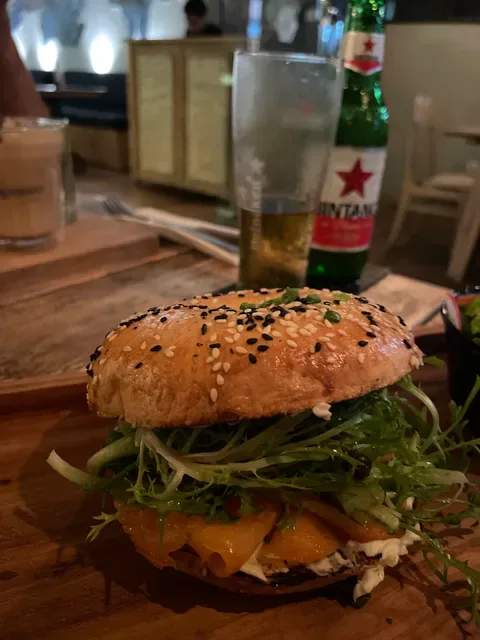 El Merkat Bali