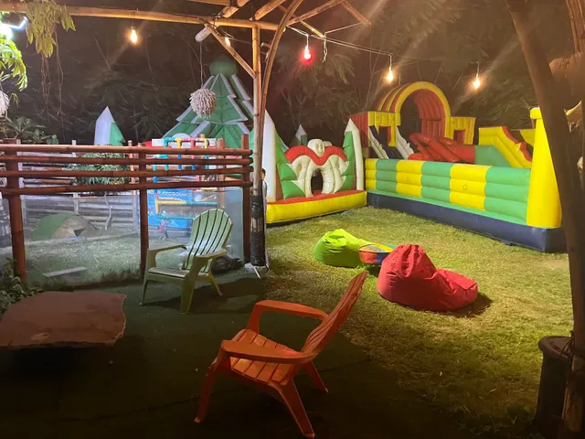 Garden 77 Foodcourt