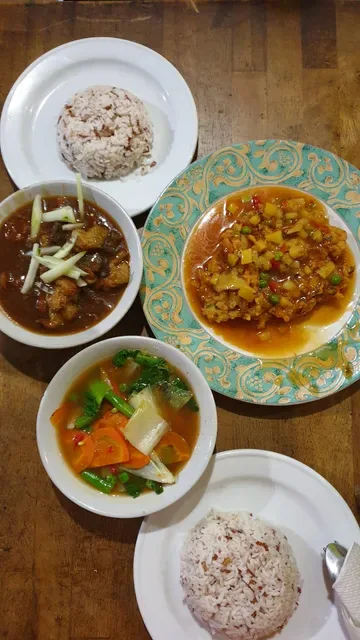 Giridhari Vegan & Vegetarian