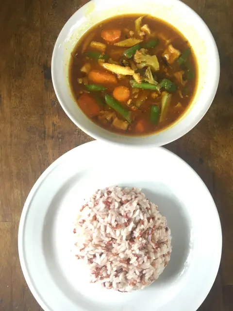 Giridhari Vegan & Vegetarian