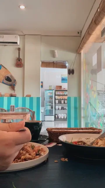 He'enalu Cafe And Resto