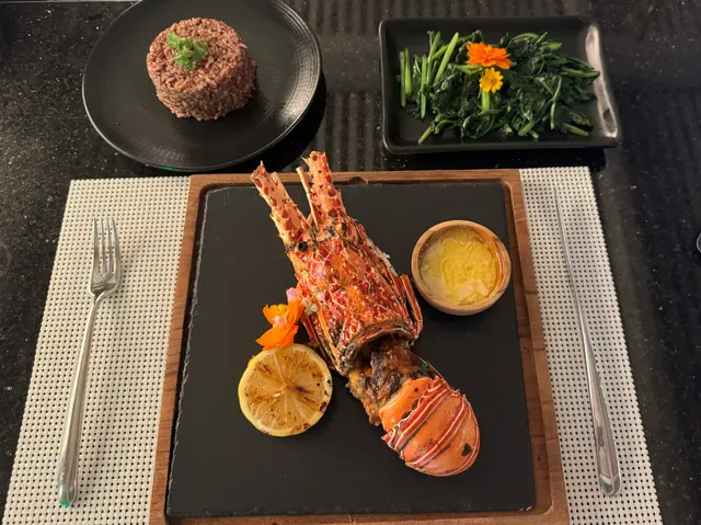 Hidden Gem Uluwatu - Restaurant & Wine Lounge