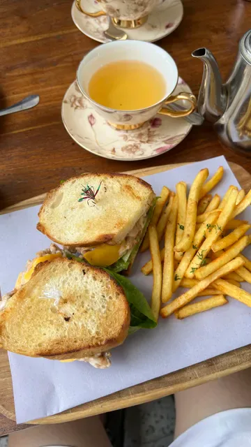 Honey & Bread Cafe