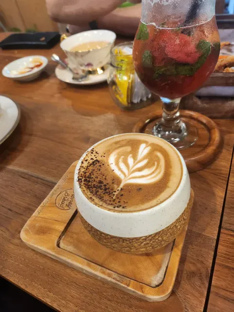 Honey & Bread Cafe