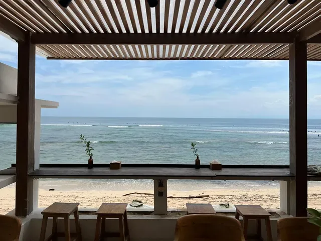 JIMMY BEACH CAFE