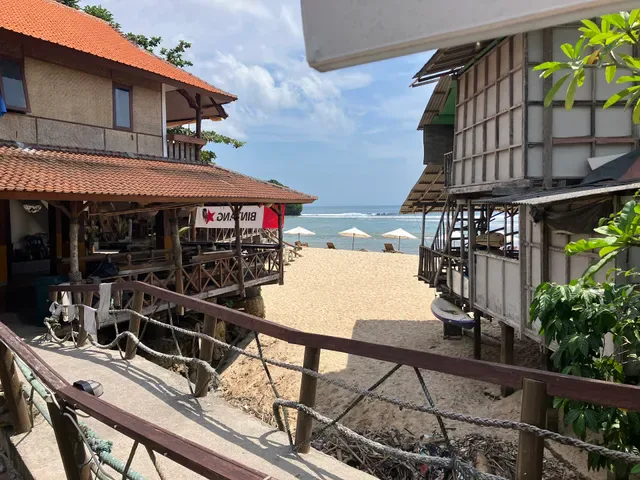 JIMMY BEACH CAFE
