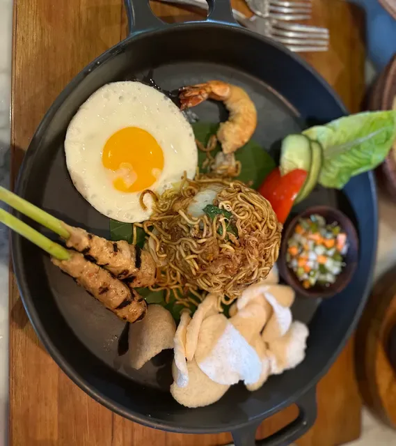 Kayumanis Resto Jimbaran