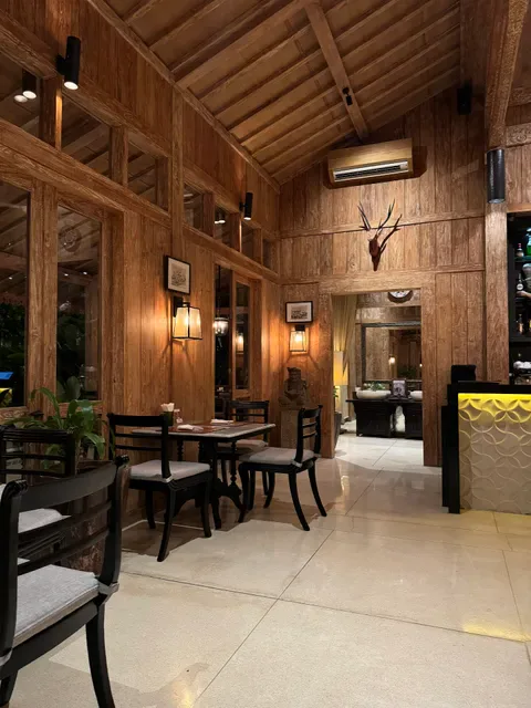 Kayumanis Resto Jimbaran
