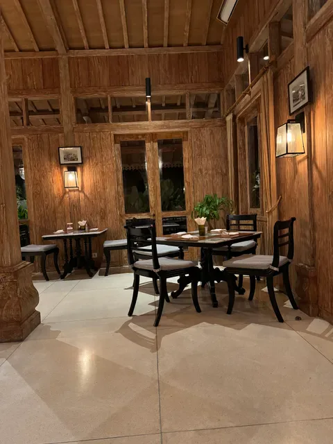 Kayumanis Resto Jimbaran
