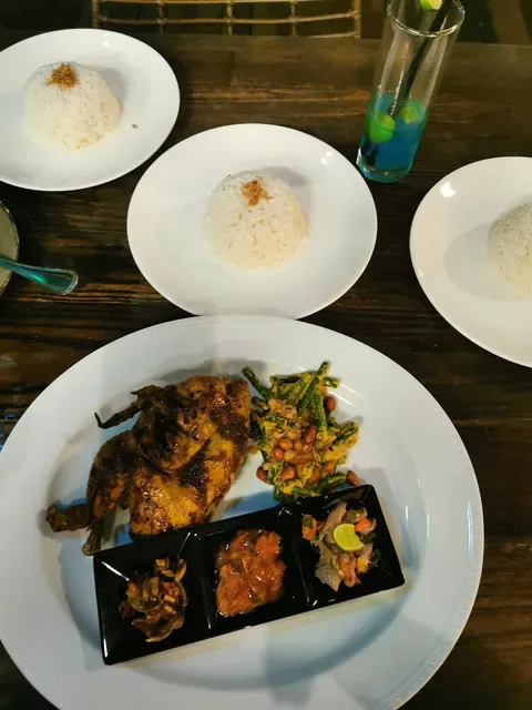 Kenja Ikan Bakar & Seafood