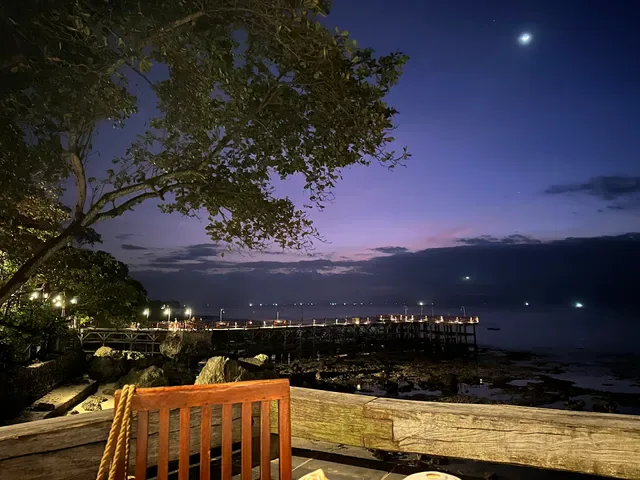 Kisik Seafood Bar and Grill