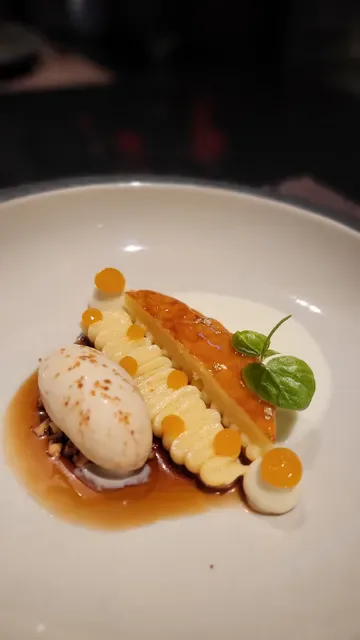 Koral: Bali’s First Aquarium Restaurant