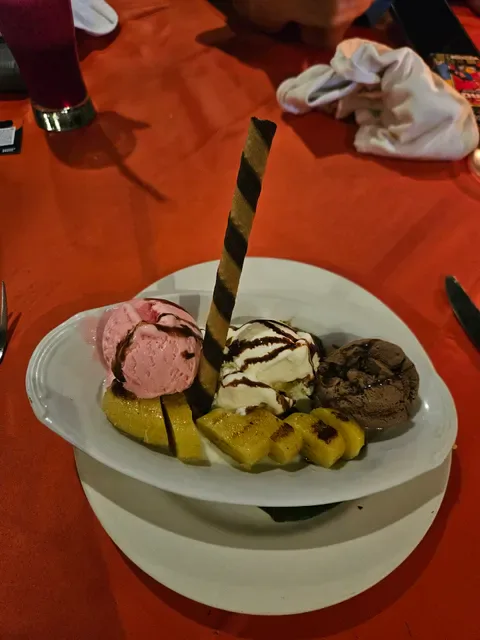 Laguna Garden Restaurant Pantai Mengiat