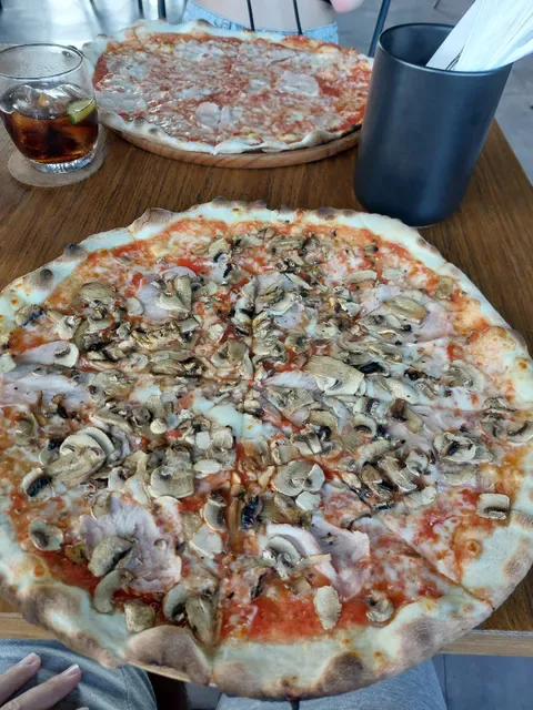 Lit Pizza