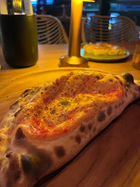 Lit Pizza