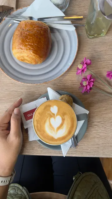 Lucid Cafe Bali
