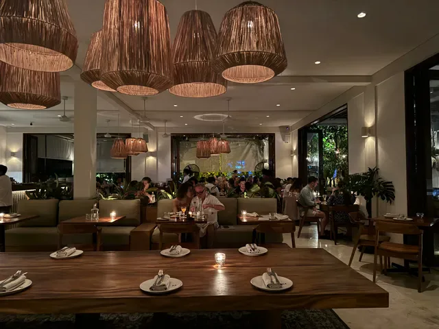 MASONRY. Restaurant Uluwatu