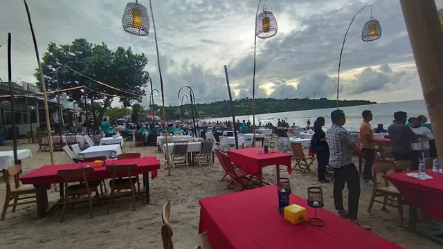 Made Bagus Cafe Jimbaran