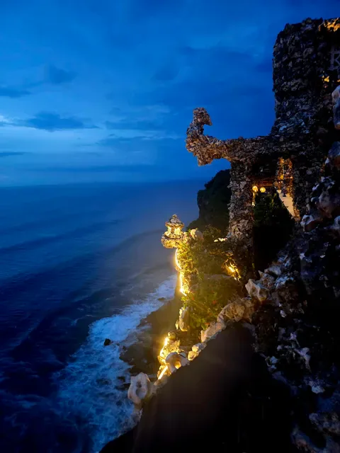 Malini Uluwatu - SEAFOOD & SUNSET