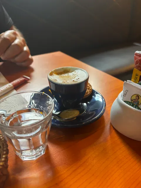 MAMA KRISNA 2 - COFFEE & KITCHEN, BREAKFAST, LUNCH & DINNER