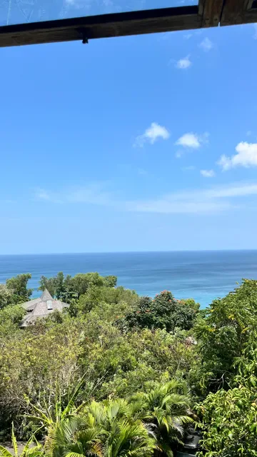 Mana Uluwatu Restaurant & Bar