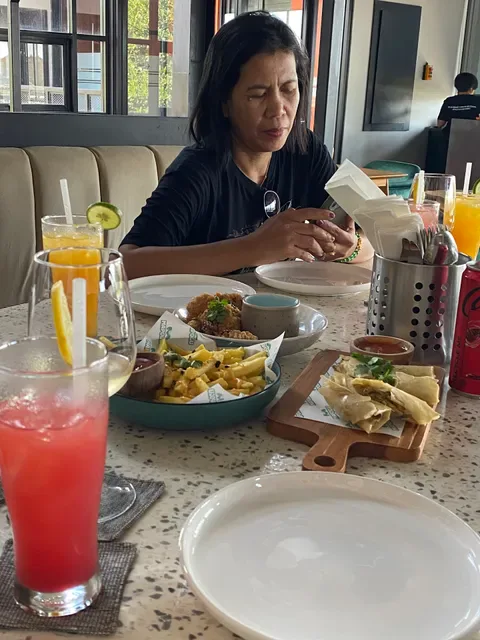 Mapogu Coffee & Eatery
