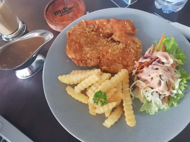 Milton Café