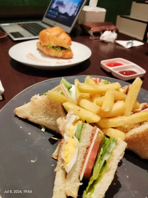 Milton Café