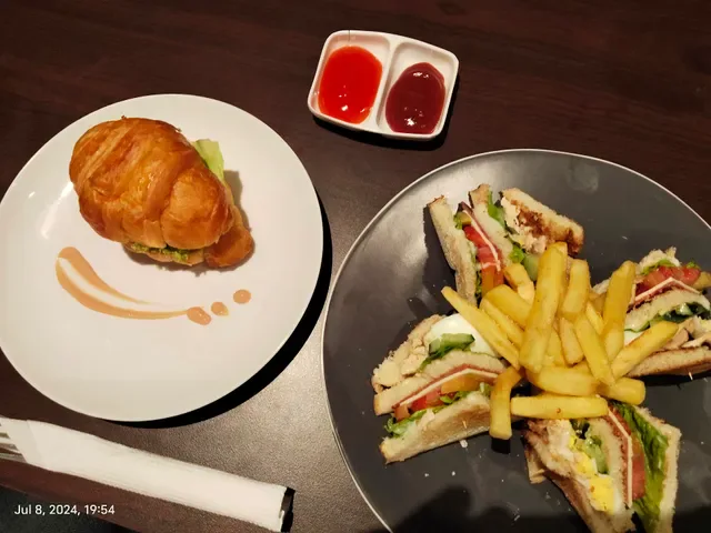 Milton Café