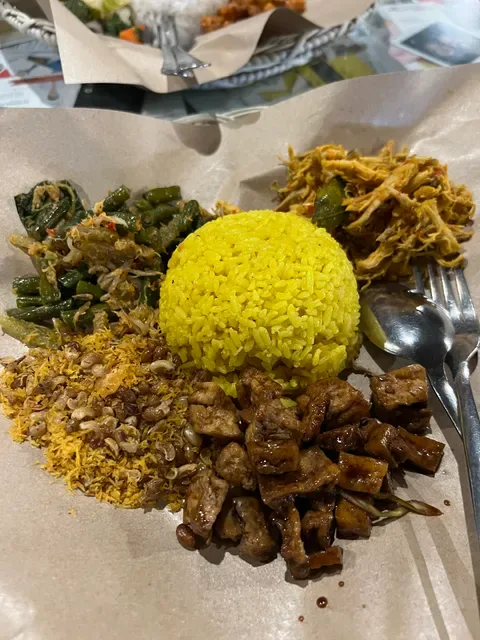 Mrs Widya's Campur-Campur Restaurant