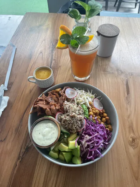 NOURISH CAFE ULUWATU
