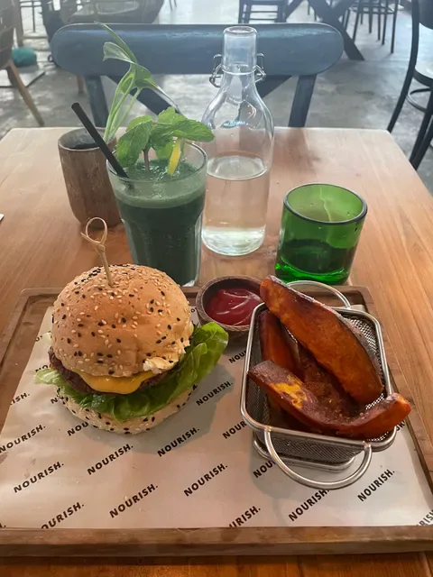 NOURISH CAFE ULUWATU