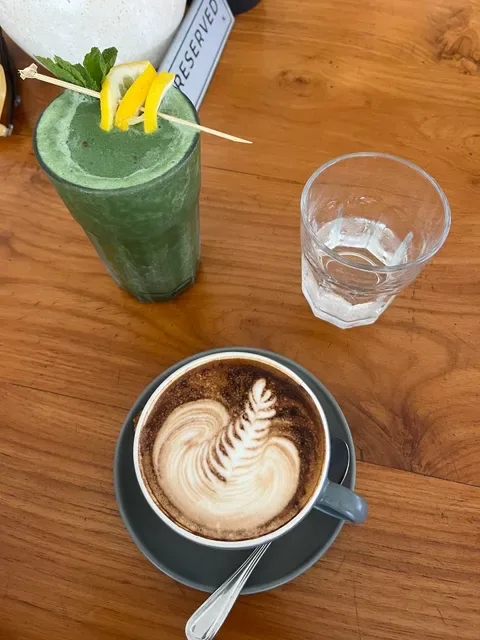 NOURISH CAFE WHOLEFOODS PIZZERIA & BAKERY - UNGASAN