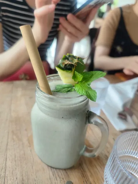 NOURISH CAFE WHOLEFOODS PIZZERIA & BAKERY - UNGASAN