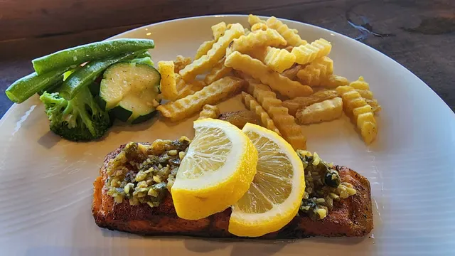 Nyang Nyang Bar & Restaurant