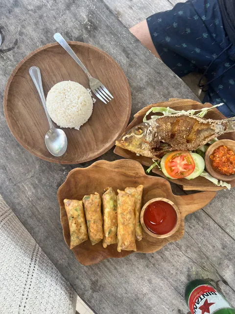 Nyoman Local Food Cafe